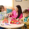 Kinetic Sand SquishPizza kylantis picos orkaitės žaidimų rinkinys, kūrybinė Velykų dovana, 1 svaras formuojamo smėlio ir 5 įrankiai