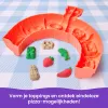 Kinetic Sand SquishPizza kylantis picos orkaitės žaidimų rinkinys, kūrybinė Velykų dovana, 1 svaras formuojamo smėlio ir 5 įrankiai