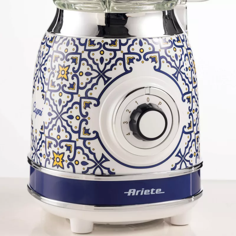 Ariete 583 Capri blenderis su 1,5 l stikliniu indu, 4 nerūdijančio plieno peiliukais, 4 greičiais + pulsu, 1000 W