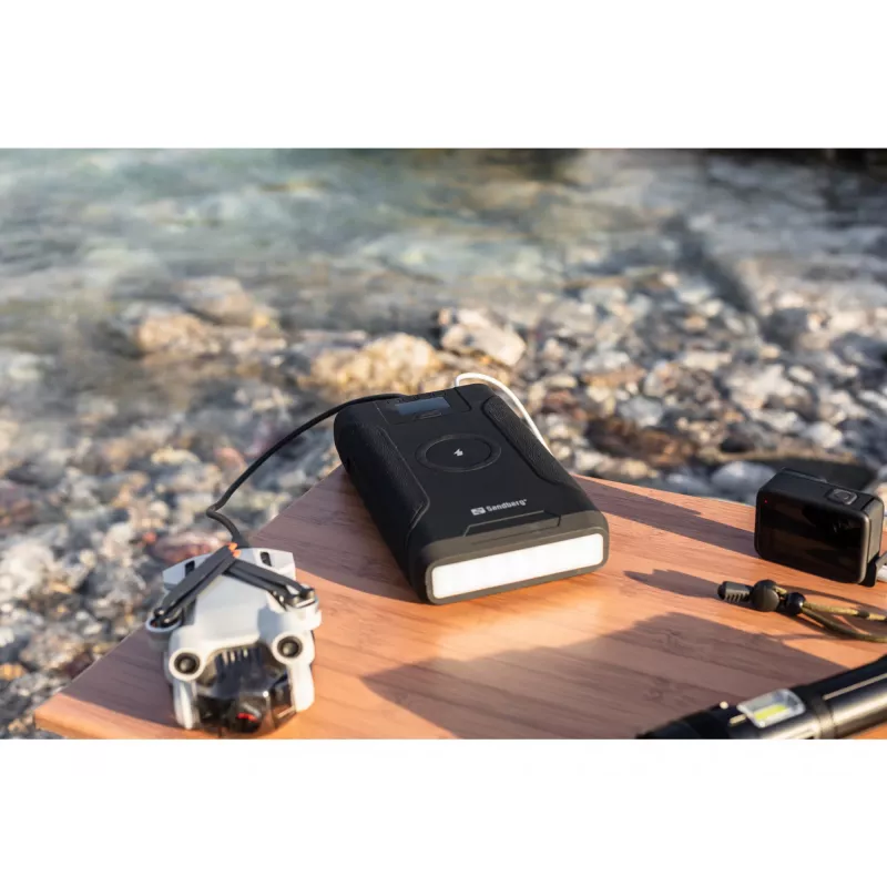 Sandberg Survivor Powerbank 7in1 76800, 76800 mAh, Li-Ion, belaidžiu įkrovimu, 3.6 V, juoda