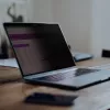 StarTech.com privatumo ekrano apsauga, skirta 15 colių MacBook Air 2023, nuimamas ir reversinis antirefleksinis filtras, magnetinis ekrano apsauginis su 51% mėlynos šviesos mažinimu