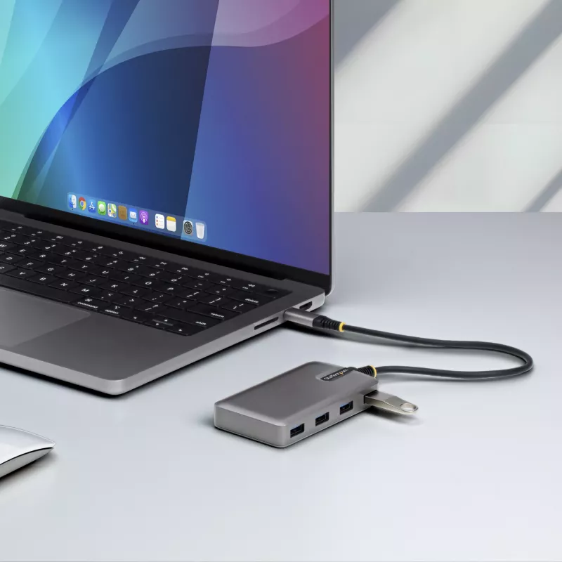 StarTech.com 4 prievadų USB-C šakotuvas - 5 Gb/s - maitinamas iš magistralės - USB C į 4x USB-A šakotuvas su papildomu maitinimo įvadu - nešiojamas stalinio/nešiojamojo kompiuterio USB šakotuvas - 30 cm laidas - USB išplėtimo šakotuvas