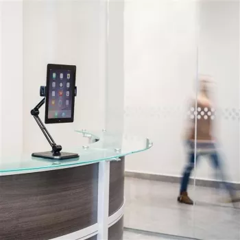StarTech.com reguliuojamas planšetinio kompiuterio stovas su ranka – sukamas – montuojamas ant sienos