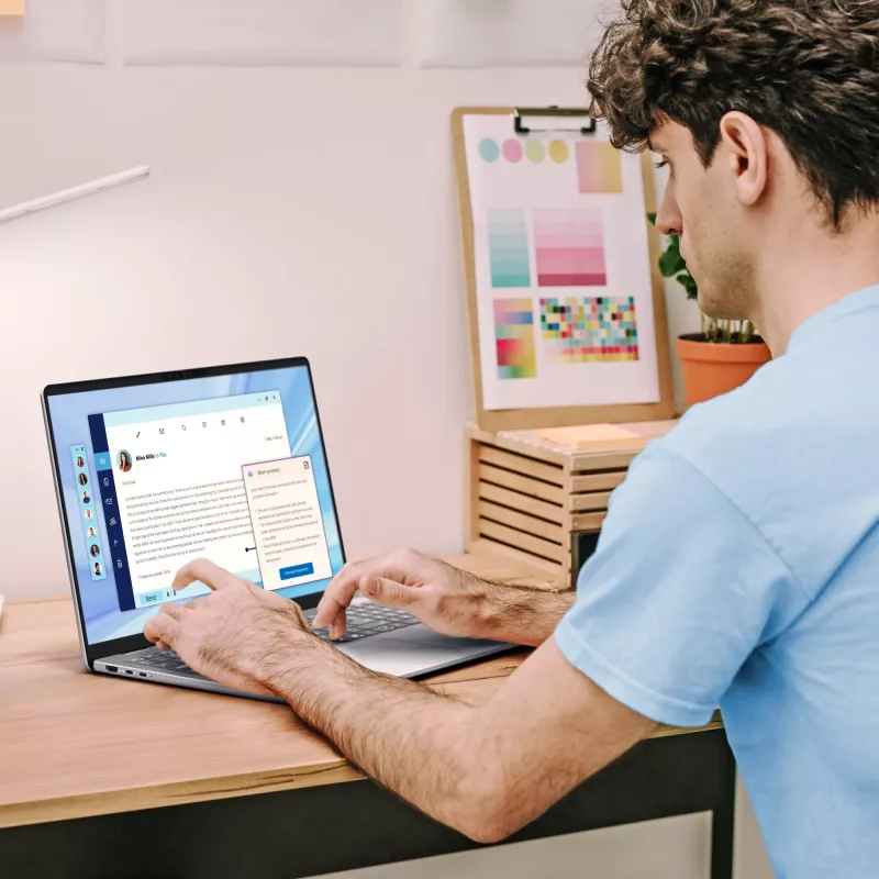 Nešiojamas kompiuteris DELL 16 Plus DB16250 Intel Core Ultra 7 258V 40,6 cm (16 colių) Liečiamas Full HD+ 32 GB LPDDR5x-SDRAM 1 TB SSD Wi-Fi 7 (802.11be) Windows 11 Pro Mėlynas
