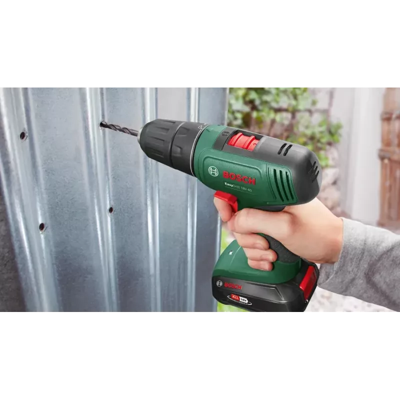 Bosch EasyDrill 18V-40 gręžtuvas 1630 aps/min, bešepetėlis, 1,3 kg, juodas/žalias