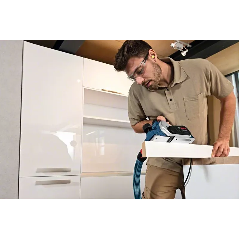 Bosch GHO 16-82 Professional oblius, juoda, mėlyna, sidabrinė, 18000 aps./min., 630 W