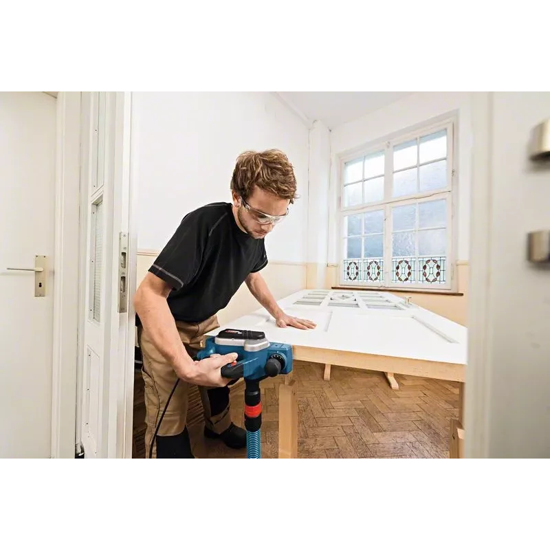 Bosch GHO 16-82 Professional oblius, juoda, mėlyna, sidabrinė, 18000 aps./min., 630 W