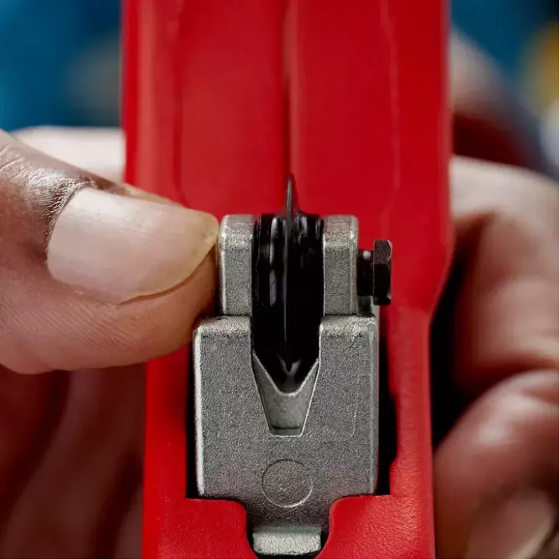 Vamzdžių pjaustytuvas Knipex 90 31 03 BK, tinka žalvariui, variui, plienui