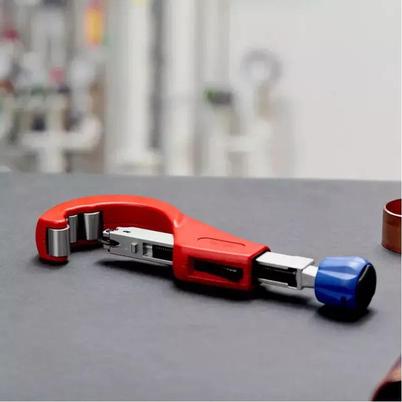 Vamzdžių pjaustytuvas Knipex 90 31 03 BK, tinka žalvariui, variui, plienui