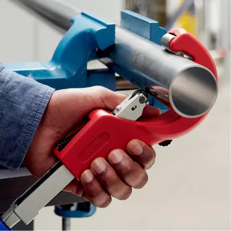 Vamzdžių pjaustytuvas Knipex 90 31 03 BK, tinka žalvariui, variui, plienui