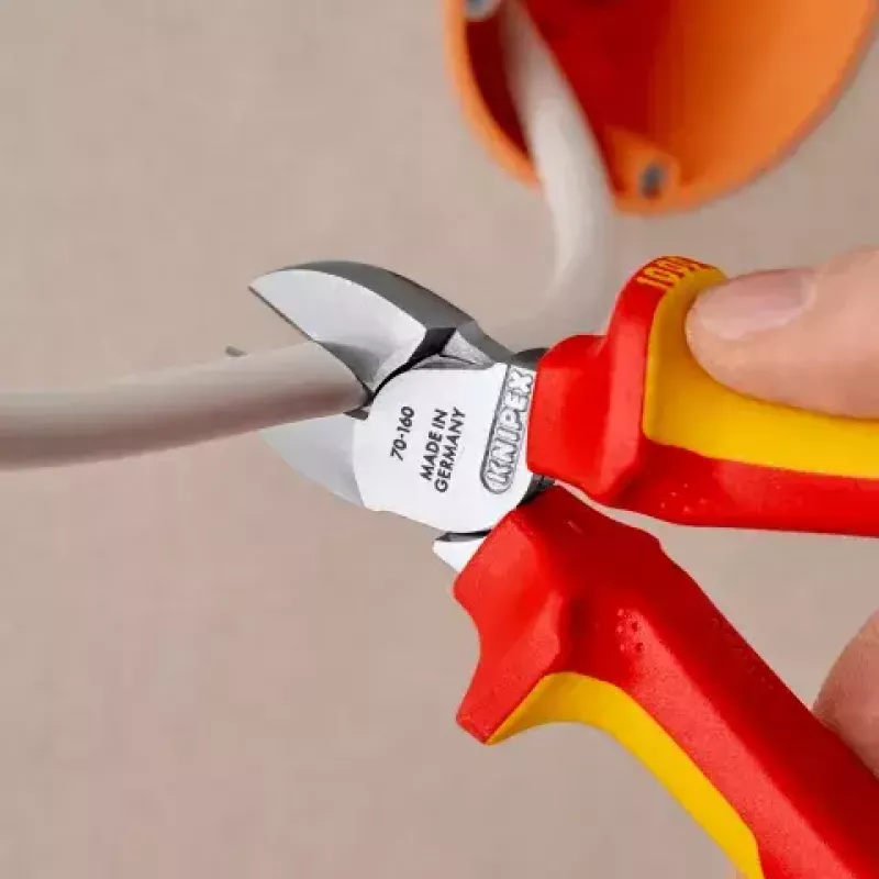 Kampiniai (įstrižiniai) replės Knipex 70 06 160 T