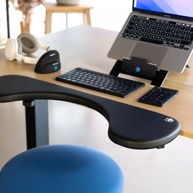 R-Go Tools porankis R-Go, ergonomiškas, simetriškas, su išpjova pilvui, minkšta putos, juodas