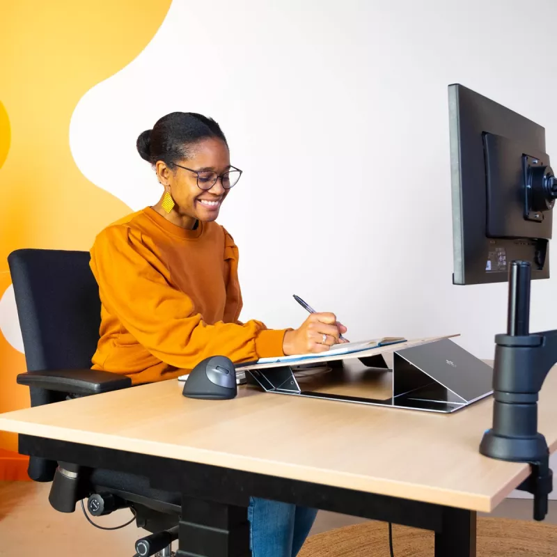 R-Go Tools dokumentų laikiklis R-Go Read2Write, skirtas skaitymui ir rašymui, ergonomiškas, su minkštu putplasčio riešo atramu, ąžuolo mediena