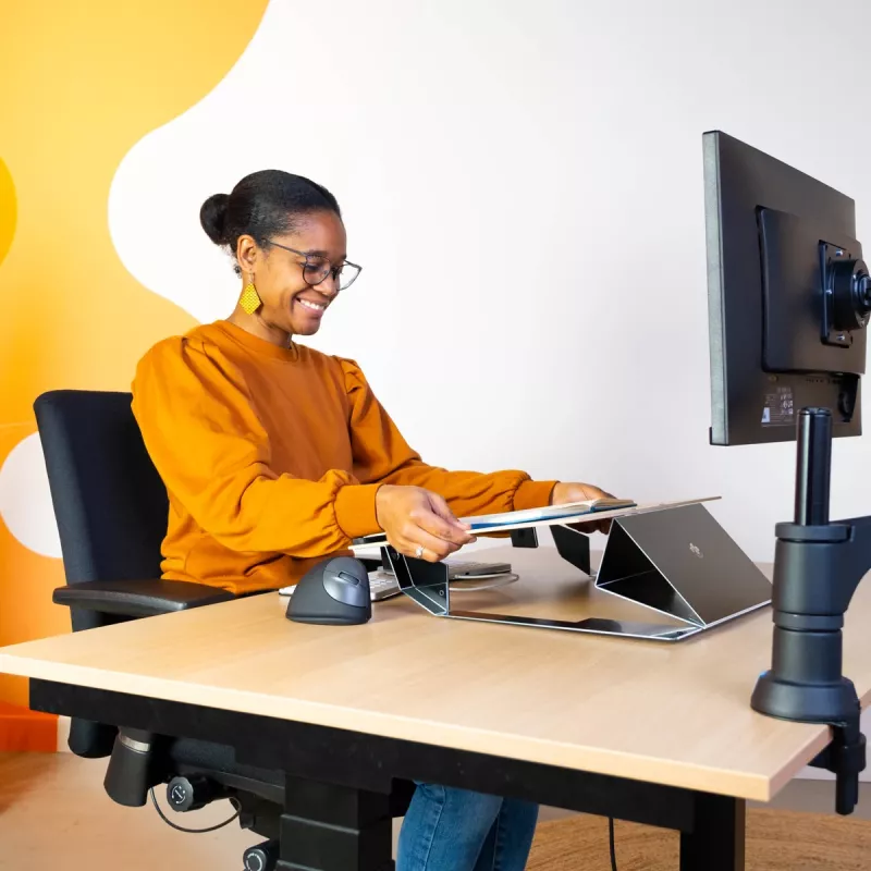 R-Go Tools dokumentų laikiklis R-Go Read2Write, skirtas skaitymui ir rašymui, ergonomiškas, su minkštu putplasčio riešo atramu, ąžuolo mediena