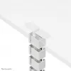 Kabelių dangtelis Neomounts ADS06-133WH baltas magnetinis, varžtais tvirtinamas prie stovimo/sėdimo stalo rėmo