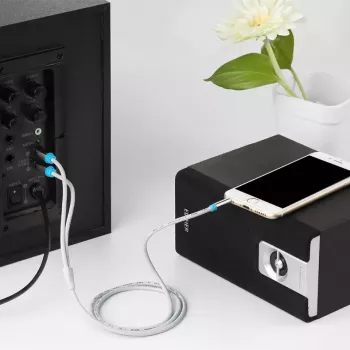 Audio kabelis Vention 3,5 mm lizdas – 2×RCA kištukas, 3 m, juodas, auksuoti kontaktai