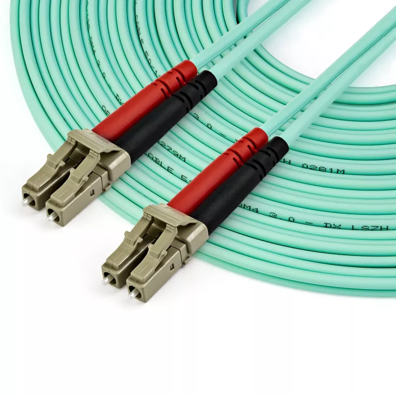 StarTech.com 10m (30 pėdų) LC/UPC į LC/UPC OM4 daugiamodis šviesolaidinis kabelis, 50/125µm LOMMF/VCSEL zipcord, 100G, maži įterpimo nuostoliai - LSZH šuoliukas