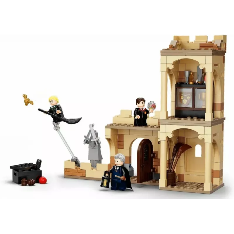 LEGO Harry Potter rinkinys Hogvartso pirmoji skraidymo pamoka 76395 su Harry ir Draco minifigūrėlėmis