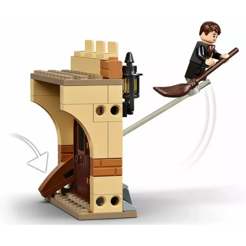 LEGO Harry Potter rinkinys Hogvartso pirmoji skraidymo pamoka 76395 su Harry ir Draco minifigūrėlėmis