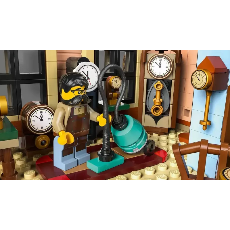 LEGO Icons statybinis rinkinys 10350 Tudor kampinis namas – 3 266 detalės, 8 minifigūrėlės, amžius 18+, 260×250×310 mm