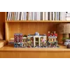 LEGO Icons statybinis rinkinys 10350 Tudor kampinis namas – 3 266 detalės, 8 minifigūrėlės, amžius 18+, 260×250×310 mm