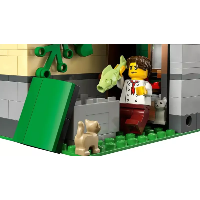 LEGO Icons statybinis rinkinys 10350 Tudor kampinis namas – 3 266 detalės, 8 minifigūrėlės, amžius 18+, 260×250×310 mm