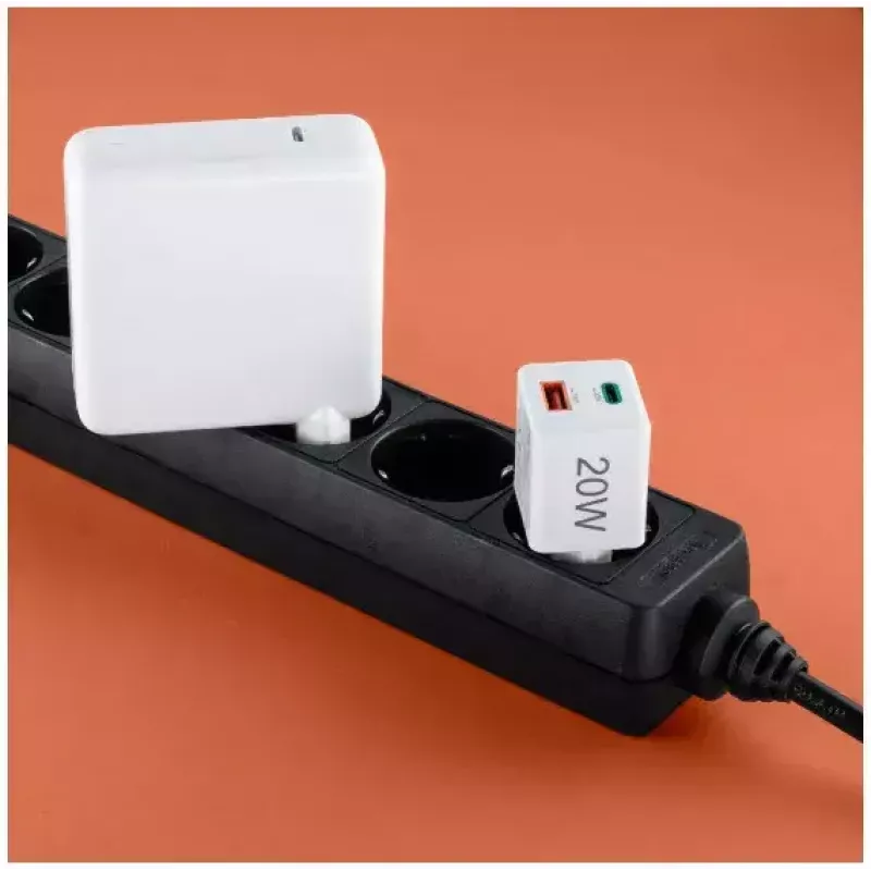 Hama 00201991 greitasis sieninis USB-C ir USB-A įkroviklis 20 W baltas