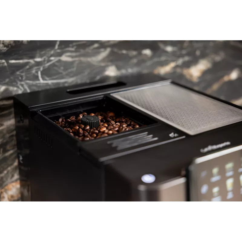 Beko CEG7304B CaffeExperto Kavos aparatas su pieno putotuvu