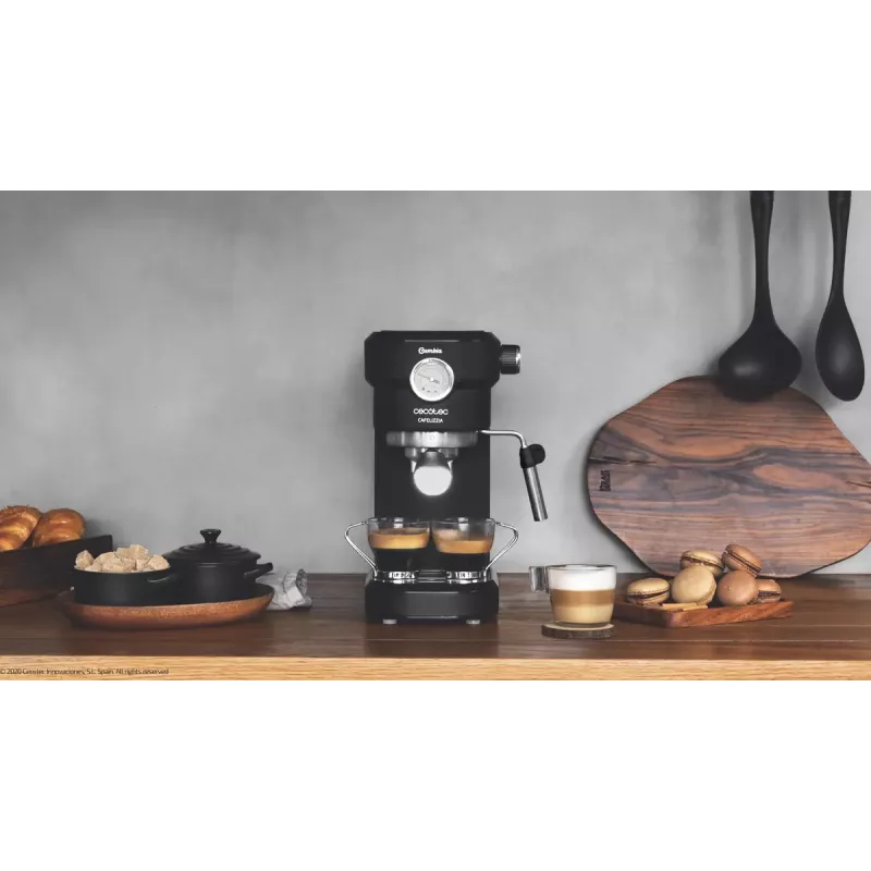 Cecotec Cafelizzia 790 Black Pro espreso aparatas, 1,2 l, 20 bar, juodas