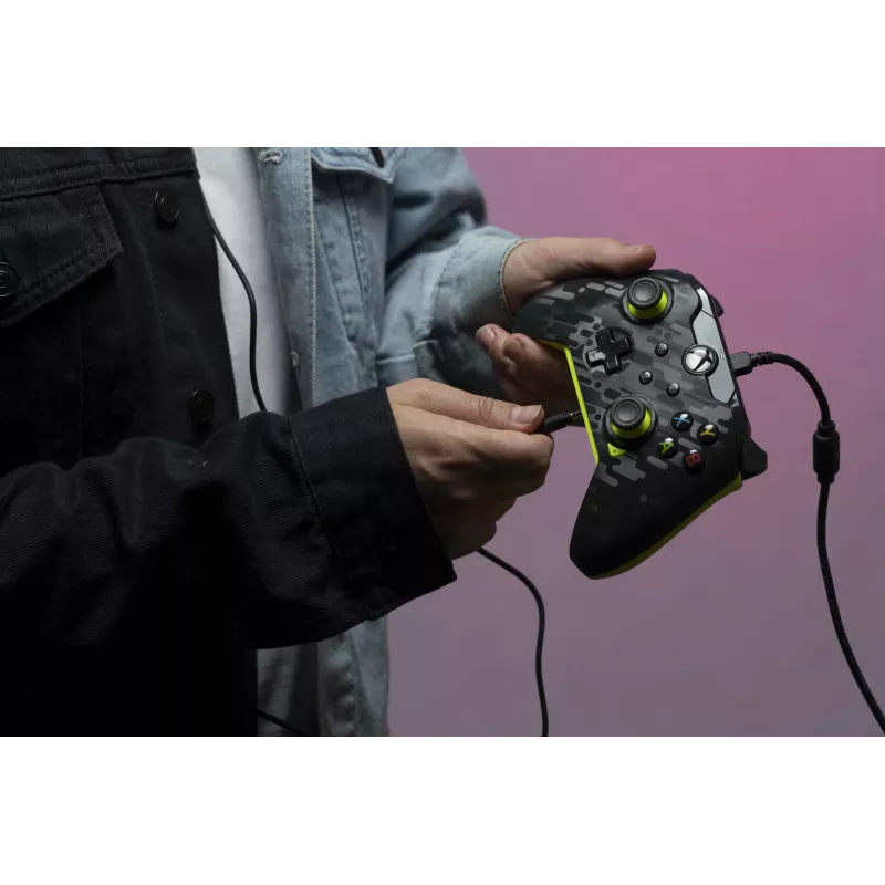 PDP Wired Controller: Electric Carbon – Xbox Series X|S, Xbox One, Xbox, Windows 10/11