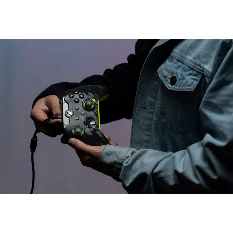PDP Wired Controller: Electric Carbon – Xbox Series X|S, Xbox One, Xbox, Windows 10/11