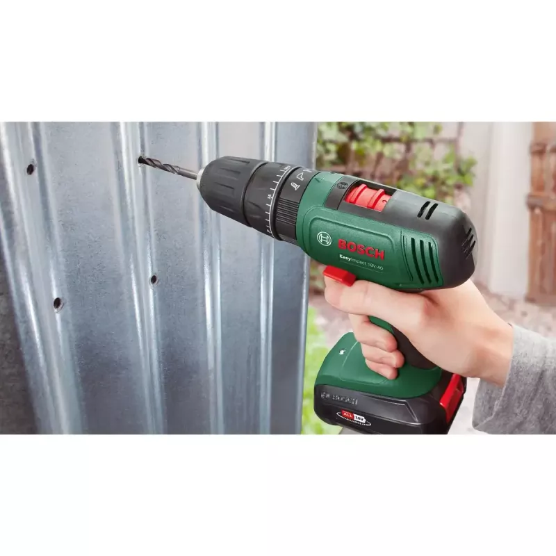 Bosch EasyImpact 18V-40 akumuliatorinis gręžtuvas su smūgio mechanizmu, 1630 aps./min., juodas/žalias