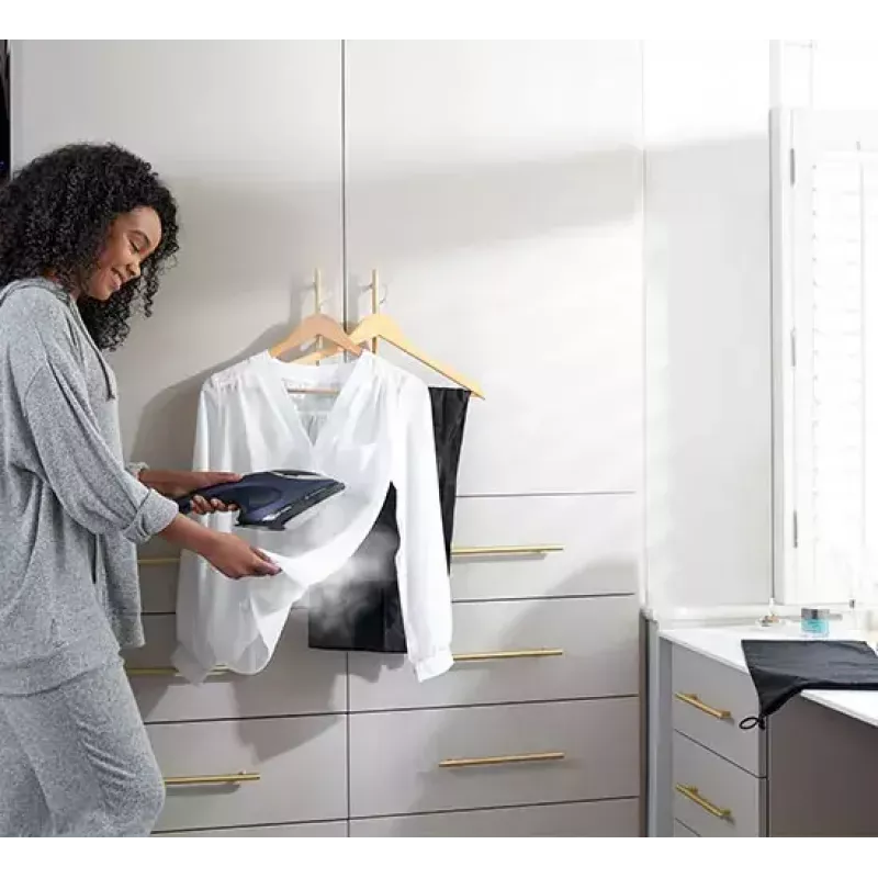 Nešiojamas garinis drabužių garintuvas Russell Hobbs 28370-56