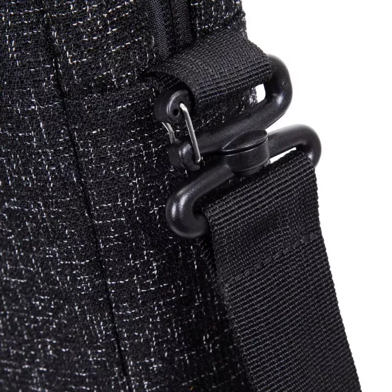 „Rivacase 7931“ rankinė nešiojimui – 39,6 cm (15,6 inch) juoda-balta