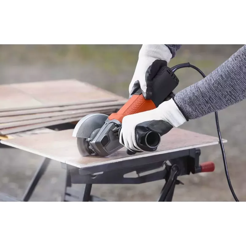 Kampinis šlifuoklis Black & Decker BEG110-QS