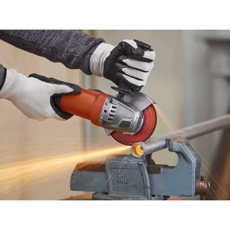 Kampinis šlifuoklis Black & Decker BEG110-QS