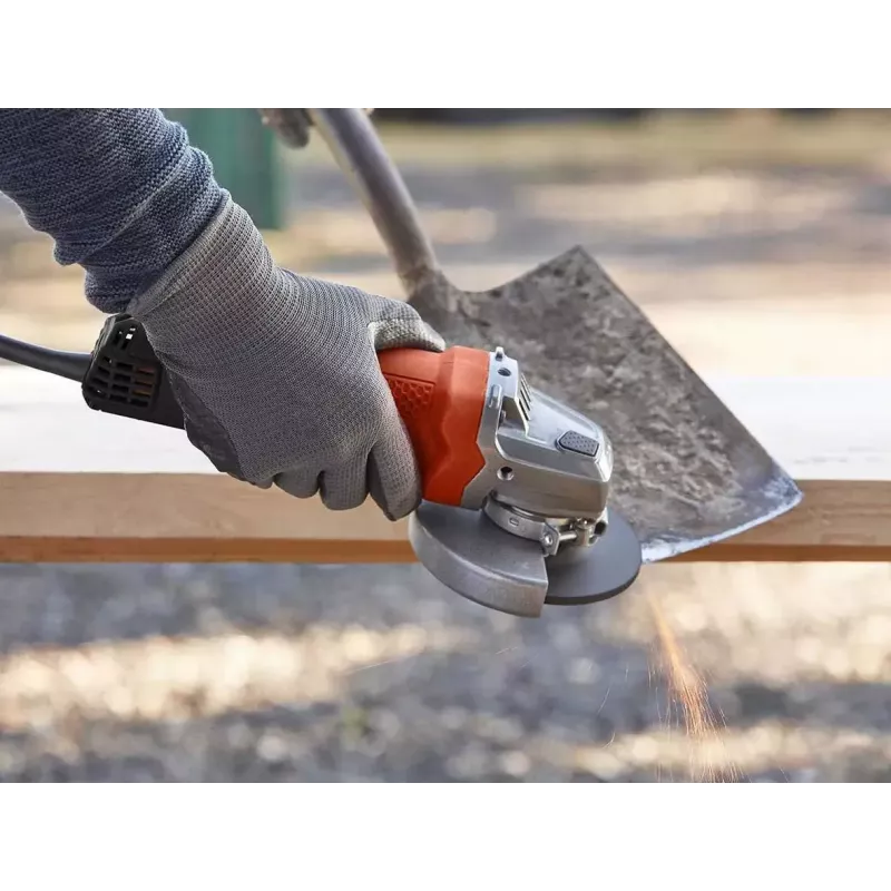 Kampinis šlifuoklis Black & Decker BEG110-QS