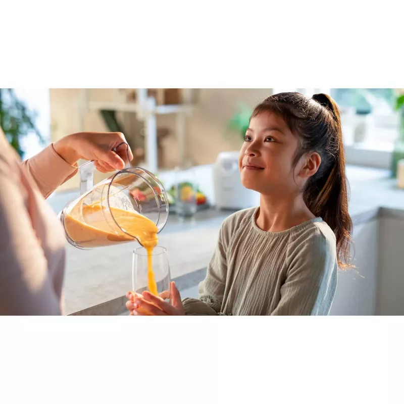 Stalinis blenderis Philips HR2041/00 — 450 W, 1,9 l plastikinis dubuo, nerūdijančio plieno peiliai, baltas