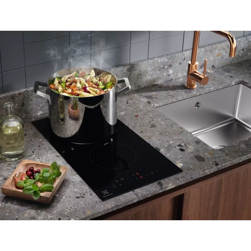 Įmontuojama elektrinė kaitlentė Electrolux Serie 300 LHR3233CK Juoda 29 cm 2 zonos