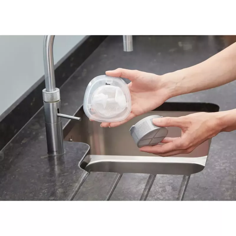 Nešiojamas dulkių siurblys Black & Decker NVC115JL-QW, be maišelio, 0,325 l, 3,6 V Li-Ion 1,5 Ah, 9 min. veikimo, 529 g