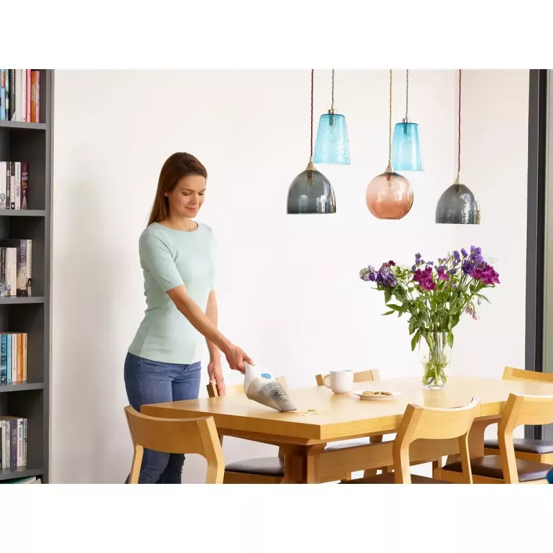Nešiojamas dulkių siurblys Black & Decker NVC115JL-QW, be maišelio, 0,325 l, 3,6 V Li-Ion 1,5 Ah, 9 min. veikimo, 529 g