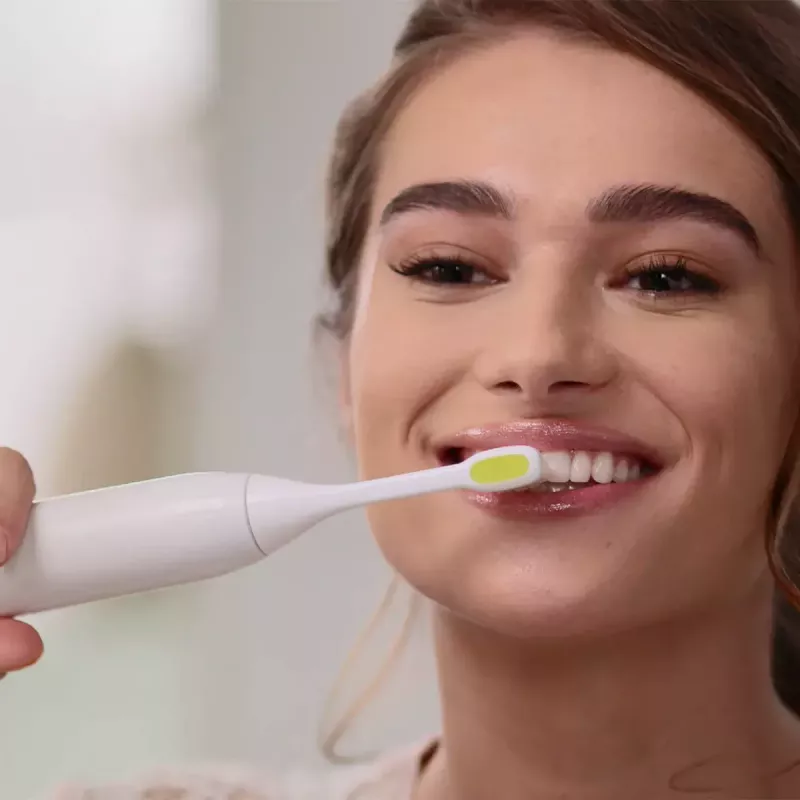 Vibruojantis dantų šepetėlis Silk'n ToothWave – baltas