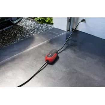 Blaupunkt P1PM2T2 Juoda plastikinė grindinė įkrovimo stotelė 3700W 8m laidas