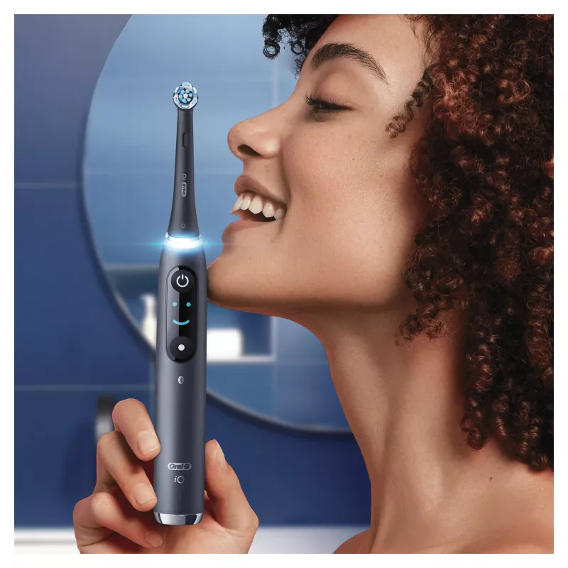 Rotacinė-osciliacinė dantų šepetėlis Oral-B iO 80363731 Juodas Sidabrinis Suaugusiems Dantenų priežiūra Jautrūs dantys Balinimas