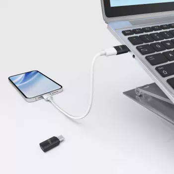 MicroConnect USB4-CCF-240W USB-C laidas 2 m, juodas