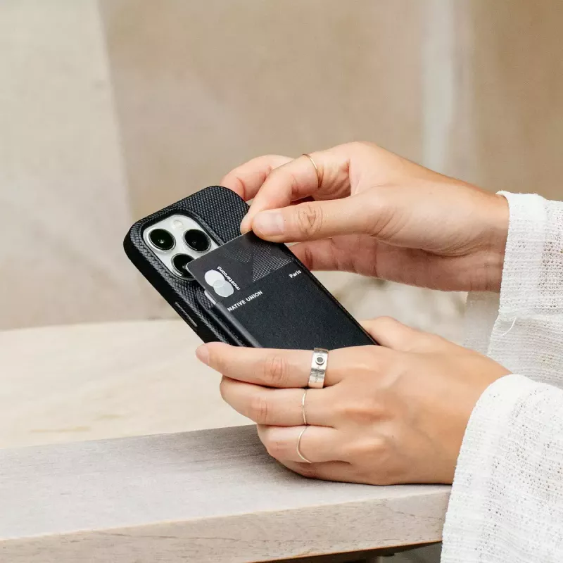 Dėklas-piniginė native union (Re)Classic Black, tinka Apple iPhone 15/15 Pro/15 Plus/15 Pro Max, iPhone 14/14 Pro/14 Plus/14 Pro Max ir iPhone 13 serijai