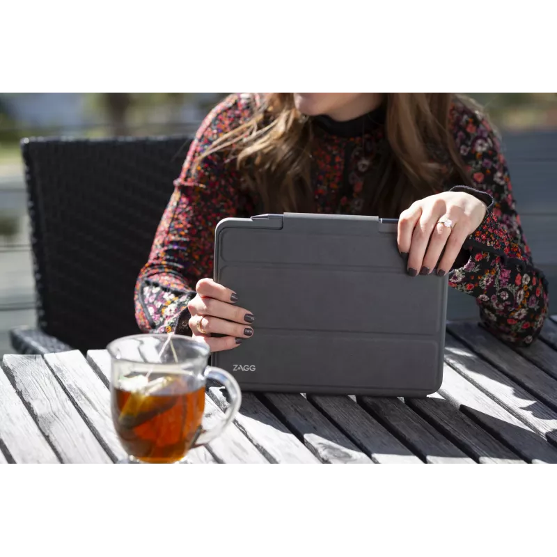 ZAGG Keyboard Pro Keys su Trackpad – Apple iPad 10.2 – juoda/pilka – vokiška