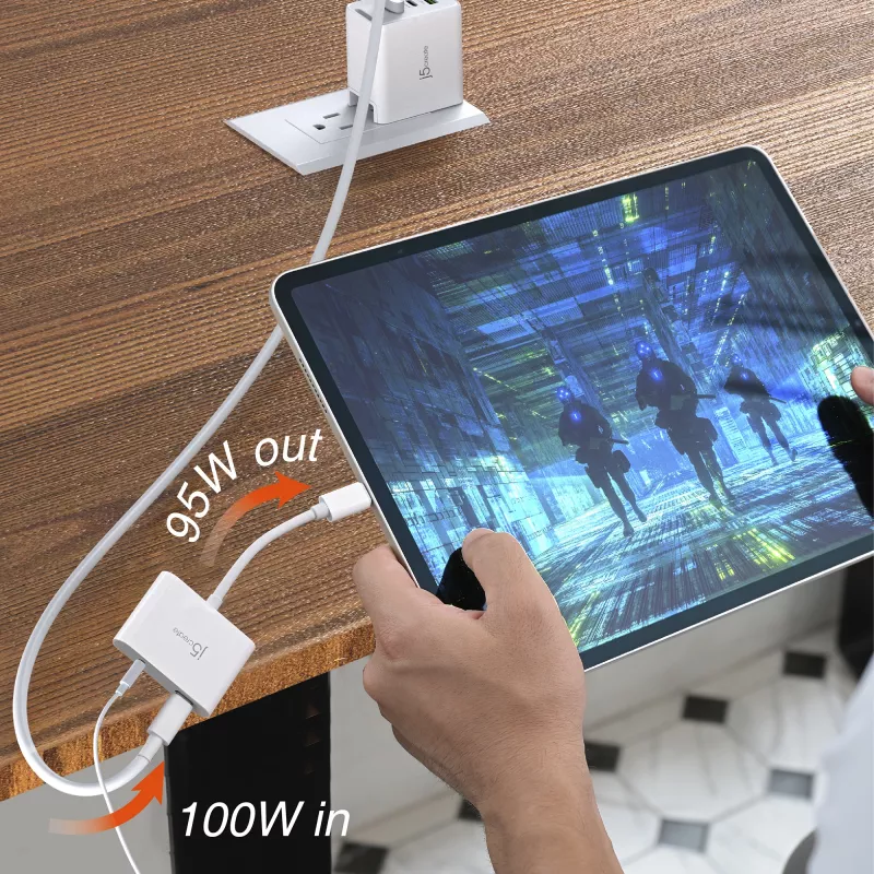 j5create JCA122 USB-C į 3,5 mm garso adapteris su Power Delivery, juodas