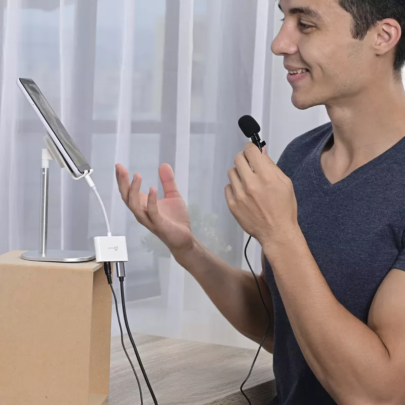 j5create JCA122 USB-C į 3,5 mm garso adapteris su Power Delivery, juodas