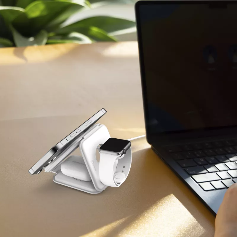 j5create Qi2 3 viename Magnetinė Kelioninė Belaidė Įkrovimo Stotelė Vidaus Naudojimui USB Greitas Įkrovimas Balta